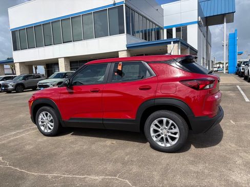 New 2026 Chevrolet TrailBlazer LS FWD image 18