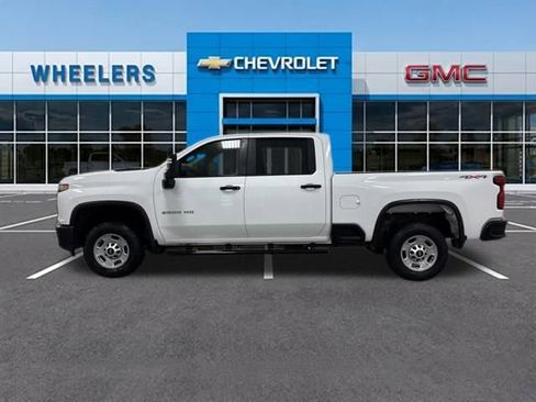 Used 2022 Chevrolet Silverado 2500 W/T w/ WT Convenience Package image 2