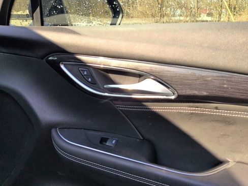 Used 2023 Buick Envision Preferred image 16