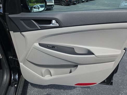 Used 2019 Hyundai Tucson SE AWD/4WD image 14
