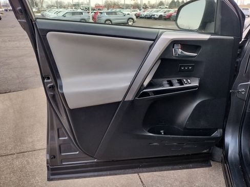 Used 2018 Toyota RAV4 Limited w/ All Weather Liner Package image 19