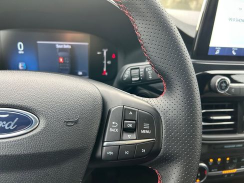 Used 2025 Ford Escape ST-Line AWD/4WD image 18