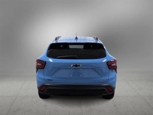 Used 2024 Chevrolet Trax RS w/ Sunroof Package image 7