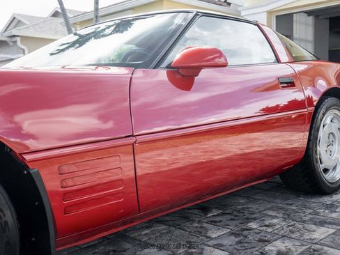 Used 1992 Chevrolet Corvette Coupe RWD image 44