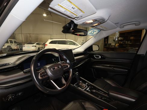 Used 2022 Jeep Compass Trailhawk w/ Trailhawk Elite Group image 9