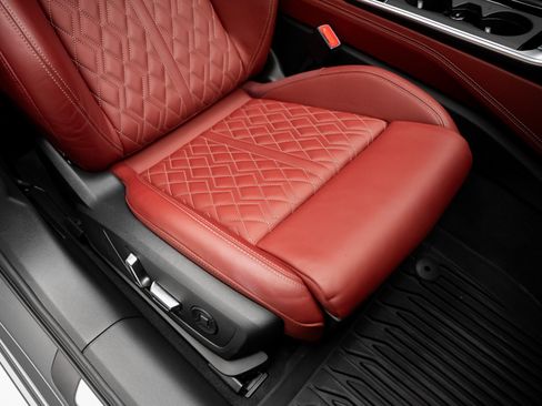 Used 2024 Audi S6 Premium Plus w/ Premium Plus Package image 64