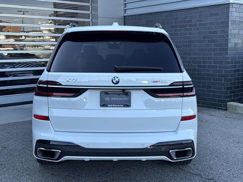 Used 2026 BMW X7 xDrive40i w/ M Sport Package AWD/4WD image 5