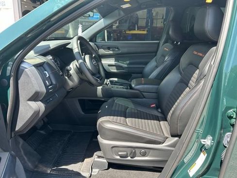 Used 2024 Nissan Pathfinder Rock Creek AWD/4WD image 25