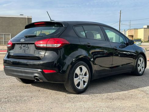 Used 2016 Kia Forte LX image 7