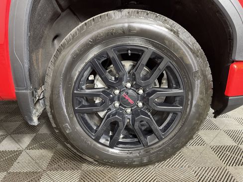 Used 2024 GMC Sierra 1500 Elevation image 9