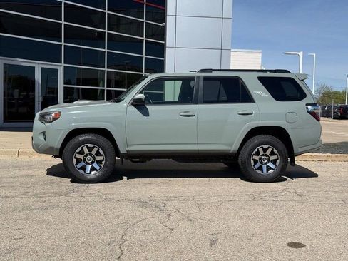 Used 2023 Toyota 4Runner TRD Off-Road AWD/4WD image 6