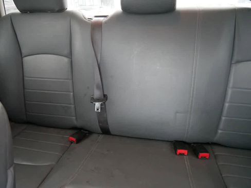 Used 2019 RAM 1500 Tradesman w/ Chrome Appearance Group AWD/4WD image 13