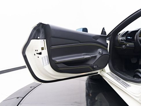 Used 2019 Ferrari 488 Spider RWD image 39