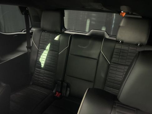 Used 2024 Cadillac Escalade Sport Platinum image 39