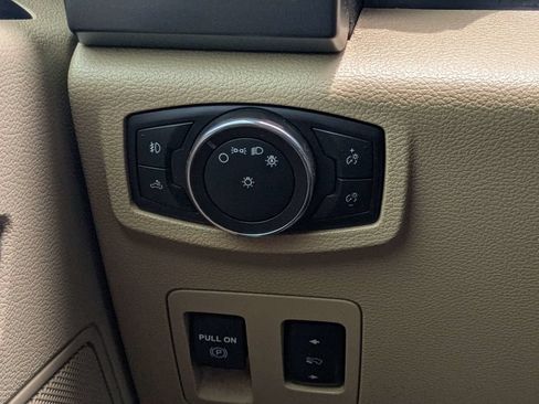 Used 2018 Ford F150 XLT w/ Equipment Group 302A Luxury RWD image 17
