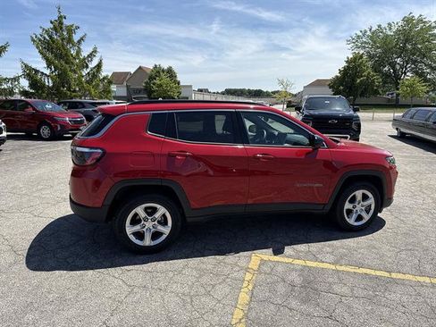 Used 2024 Jeep Compass Latitude AWD/4WD image 22