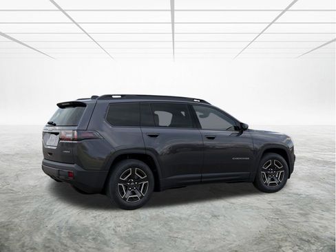 New 2026 Jeep Cherokee Laredo image 4