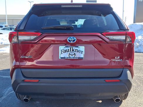 Used 2019 Toyota RAV4 LE image 5