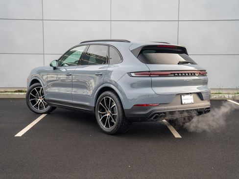 New 2026 Porsche Cayenne image 3