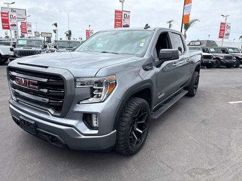 Used 2020 GMC Sierra 1500 Elevation w/ Elevation Value Package RWD image 2