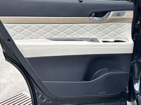 Used 2021 Hyundai Palisade Calligraphy image 22