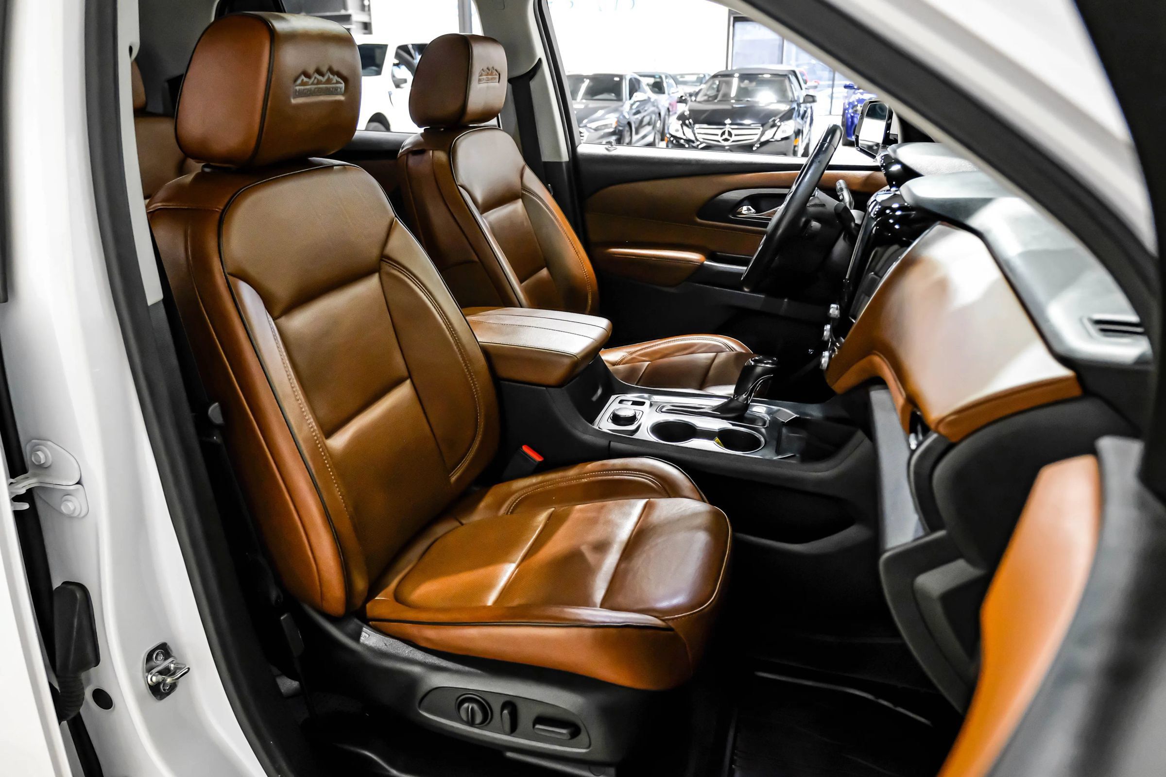 Used 2019 Chevrolet Traverse High Country w/ LPO, Floor Liner Package AWD/4WD image 47