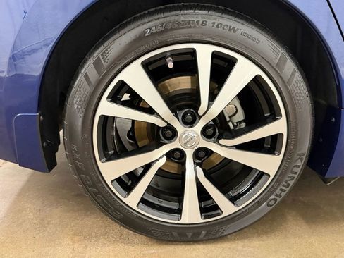 Used 2017 Nissan Maxima 3.5 SV FWD image 19