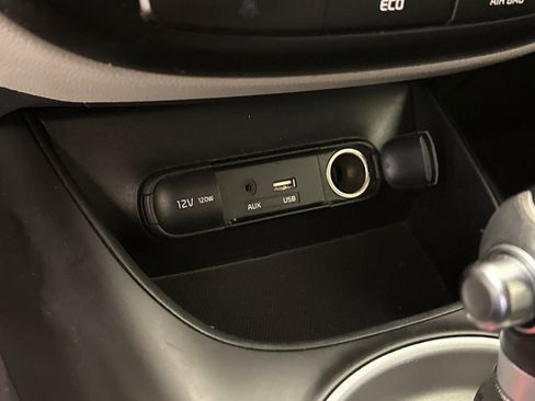 Used 2016 Kia Soul FWD image 23