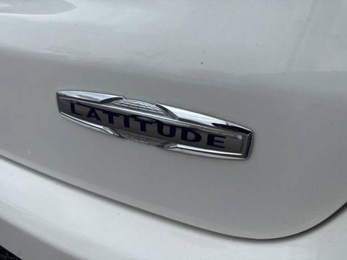 Used 2020 Jeep Compass Latitude AWD/4WD image 5