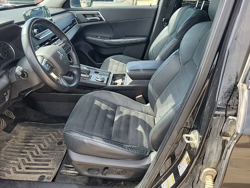 Used 2022 Mitsubishi Outlander SE AWD/4WD image 8