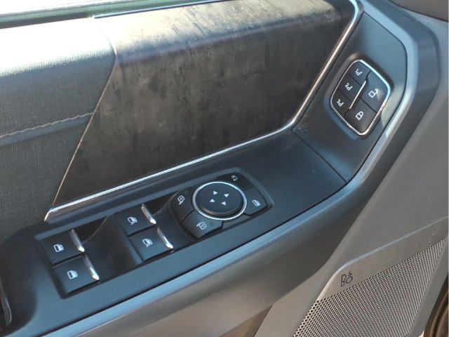 Used 2023 Ford F150 Lariat AWD/4WD image 18
