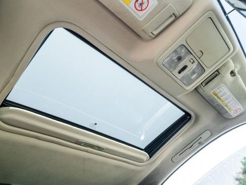 Used 2004 INFINITI G35 Coupe w/ Premium Pkg image 26