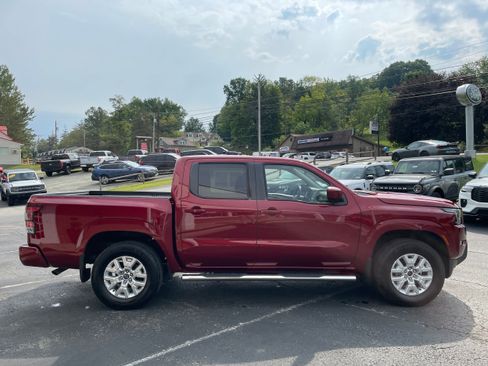 Used 2023 Nissan Frontier SV w/ SV Convenience Package AWD/4WD image 4