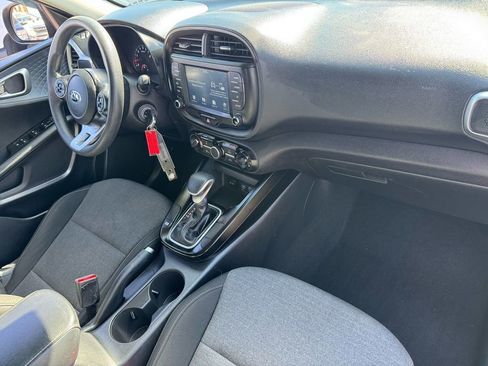 Used 2020 Kia Soul S image 22