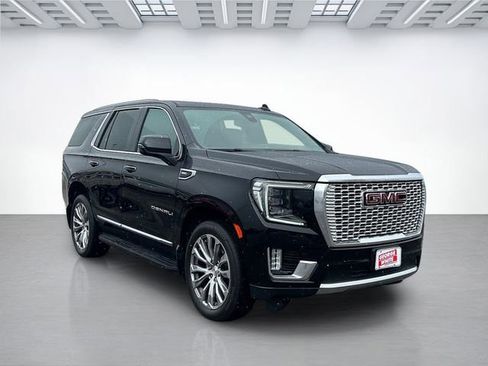 Used 2021 GMC Yukon Denali image 2
