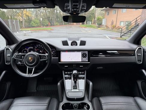 Used 2019 Porsche Cayenne image 13