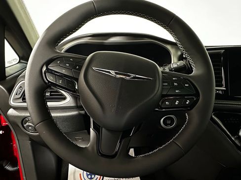 New 2026 Chrysler Pacifica Select w/ S Appearance Package image 9