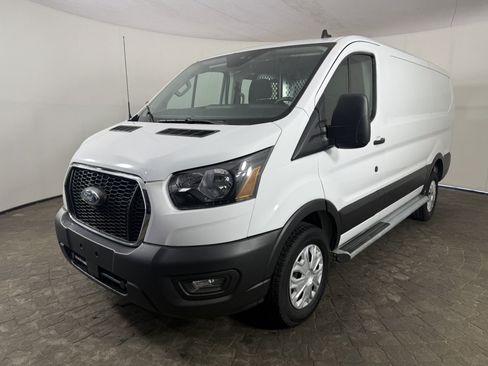 Used 2024 Ford Transit 250 Low Roof w/ Exterior Upgrade Package RWD image 3