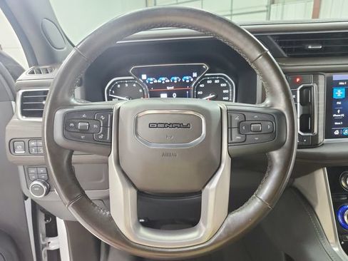 Used 2021 GMC Yukon XL Denali w/ Advanced Technology Package AWD/4WD image 26