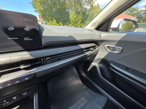 Used 2025 Kia K4 LXS image 22