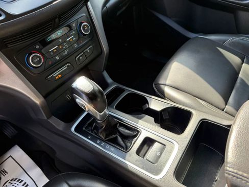 Used 2019 Ford Escape SEL AWD/4WD image 22