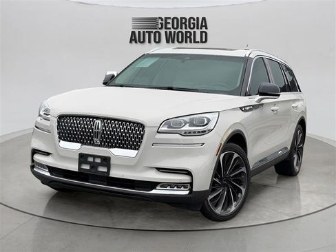 Used 2020 Lincoln Aviator Reserve w/ Equipment Group 202A AWD/4WD image 3