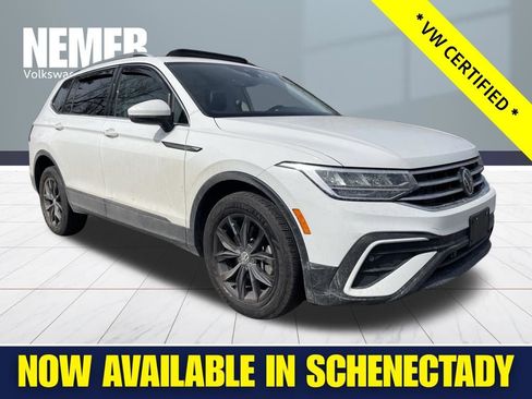 Certified 2022 Volkswagen Tiguan SE image 12