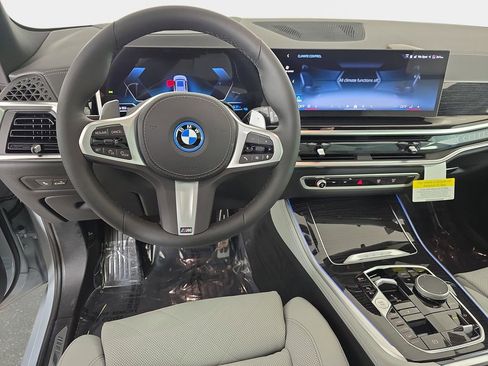 New 2026 BMW X5 xDrive50e w/ M Sport Package AWD/4WD image 16