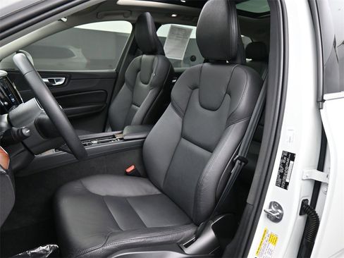 Used 2023 Volvo XC60 B5 Plus w/ Protection Package Premier image 13