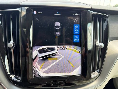 Certified 2024 Volvo XC60 B5 Core w/ Climate Package AWD/4WD image 12