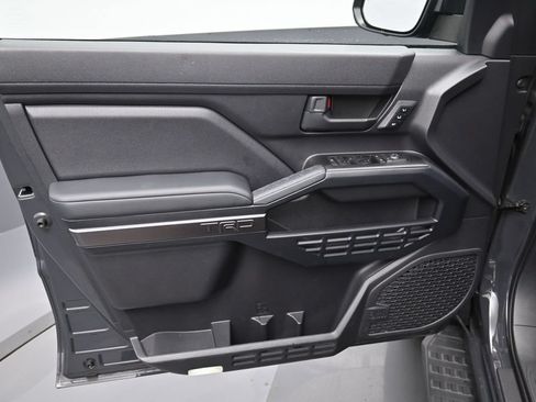 Certified 2025 Toyota 4Runner TRD Off-Road Premium AWD/4WD image 11
