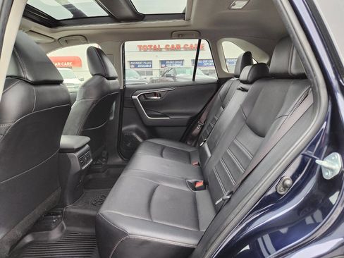 Used 2021 Toyota RAV4 Limited image 12