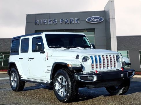 Used 2020 Jeep Wrangler Unlimited Sahara image 1