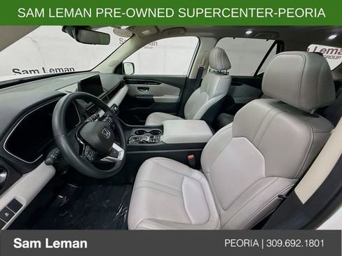 Used 2025 Honda Pilot Touring image 21